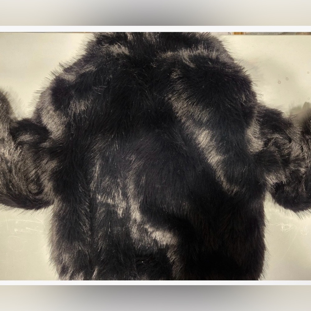 Jason Wu Elegant Black Faux Fur Coat - Picture 3 of 3
